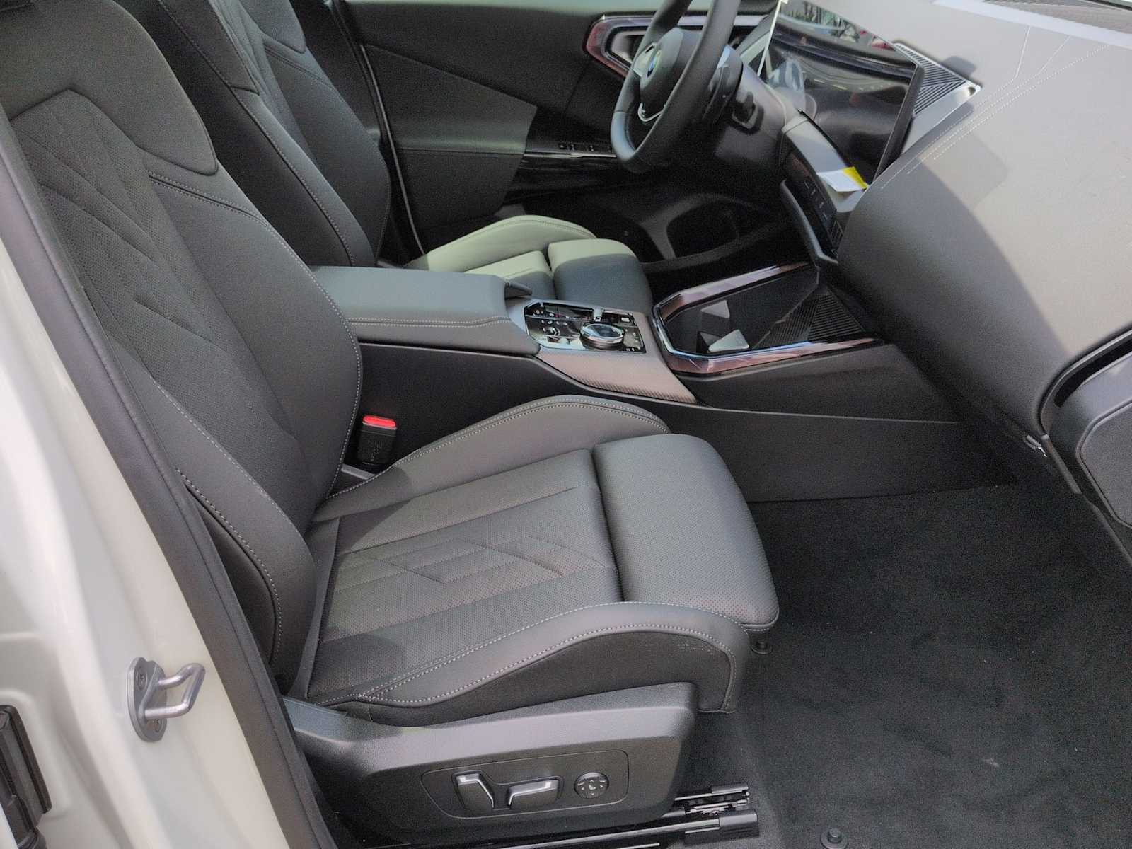 Thumbnail: 2026 BMW X3 - 23