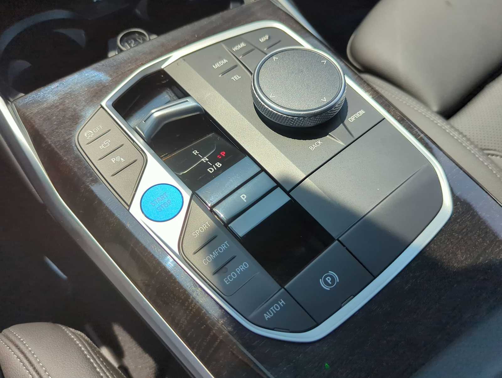 2024 BMW i4 eDrive40 33