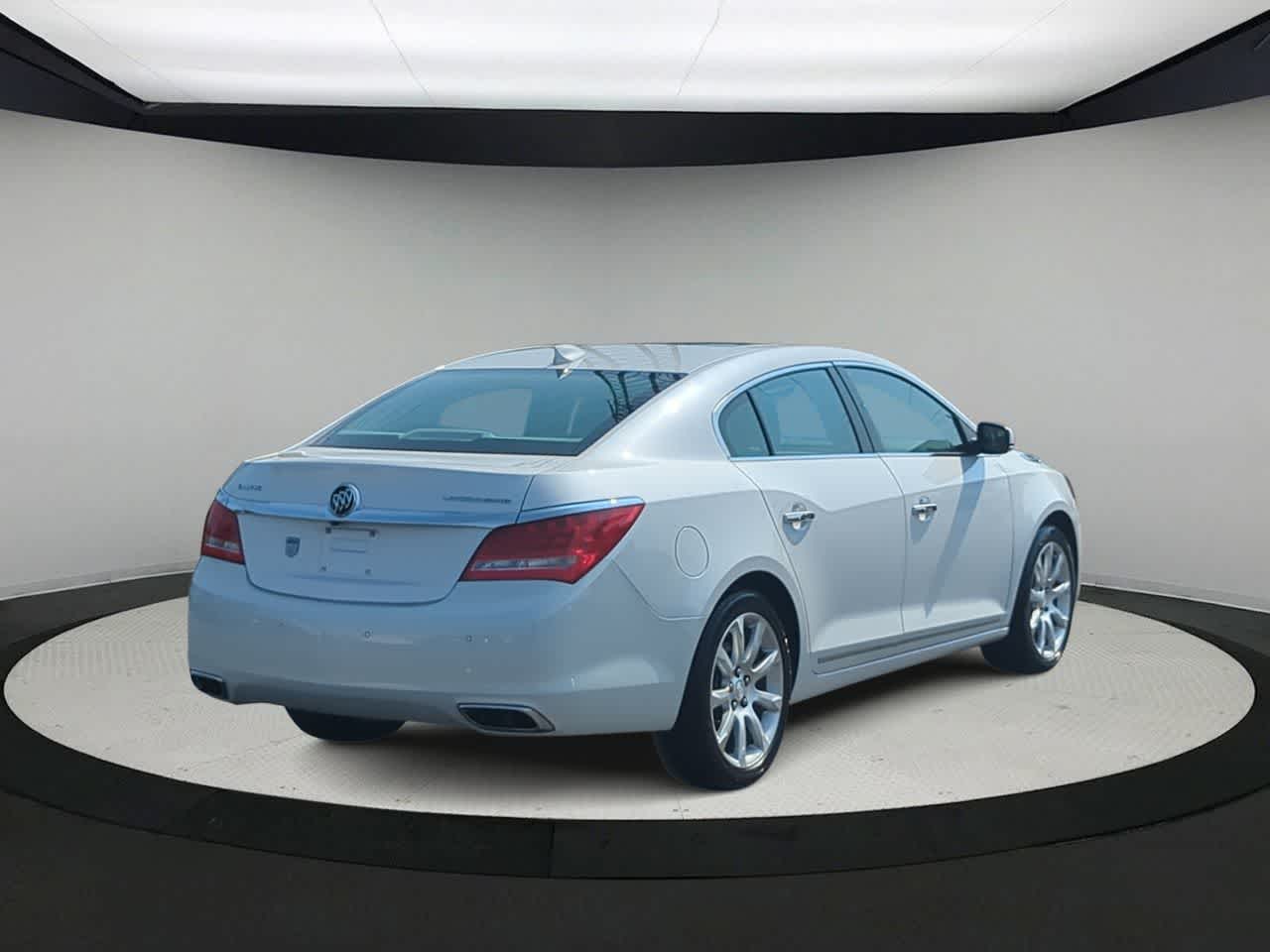 Thumbnail: 2015 Buick LaCrosse - 8