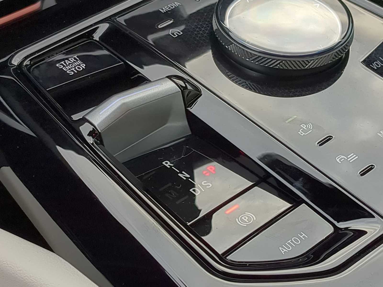 Thumbnail: 2026 BMW 5 Series - 33