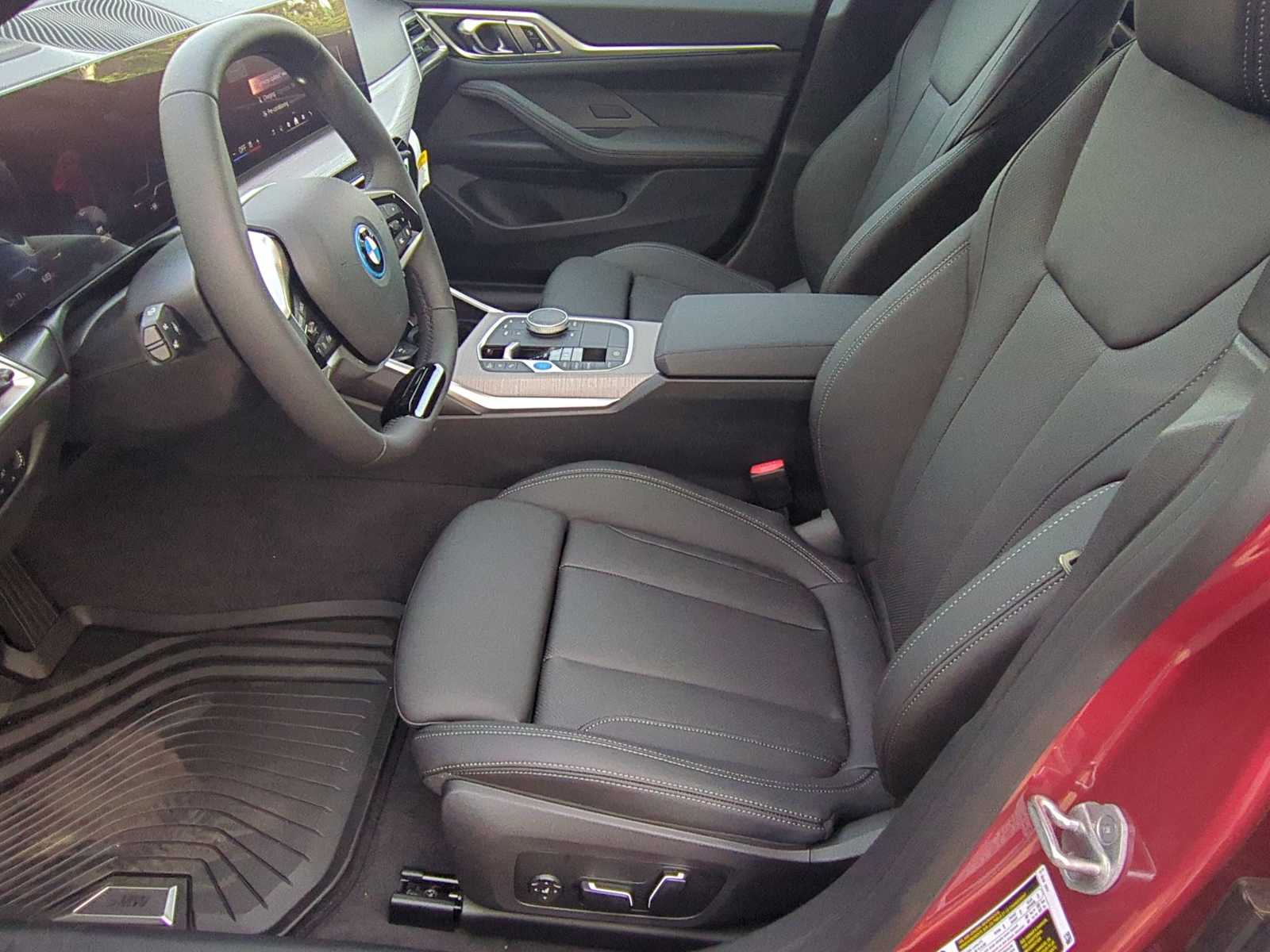 Thumbnail: 2025 BMW i4 - 17