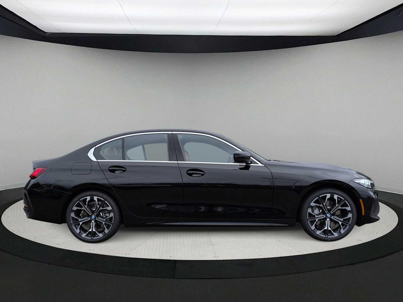 Thumbnail: 2026 BMW 3 Series - 9