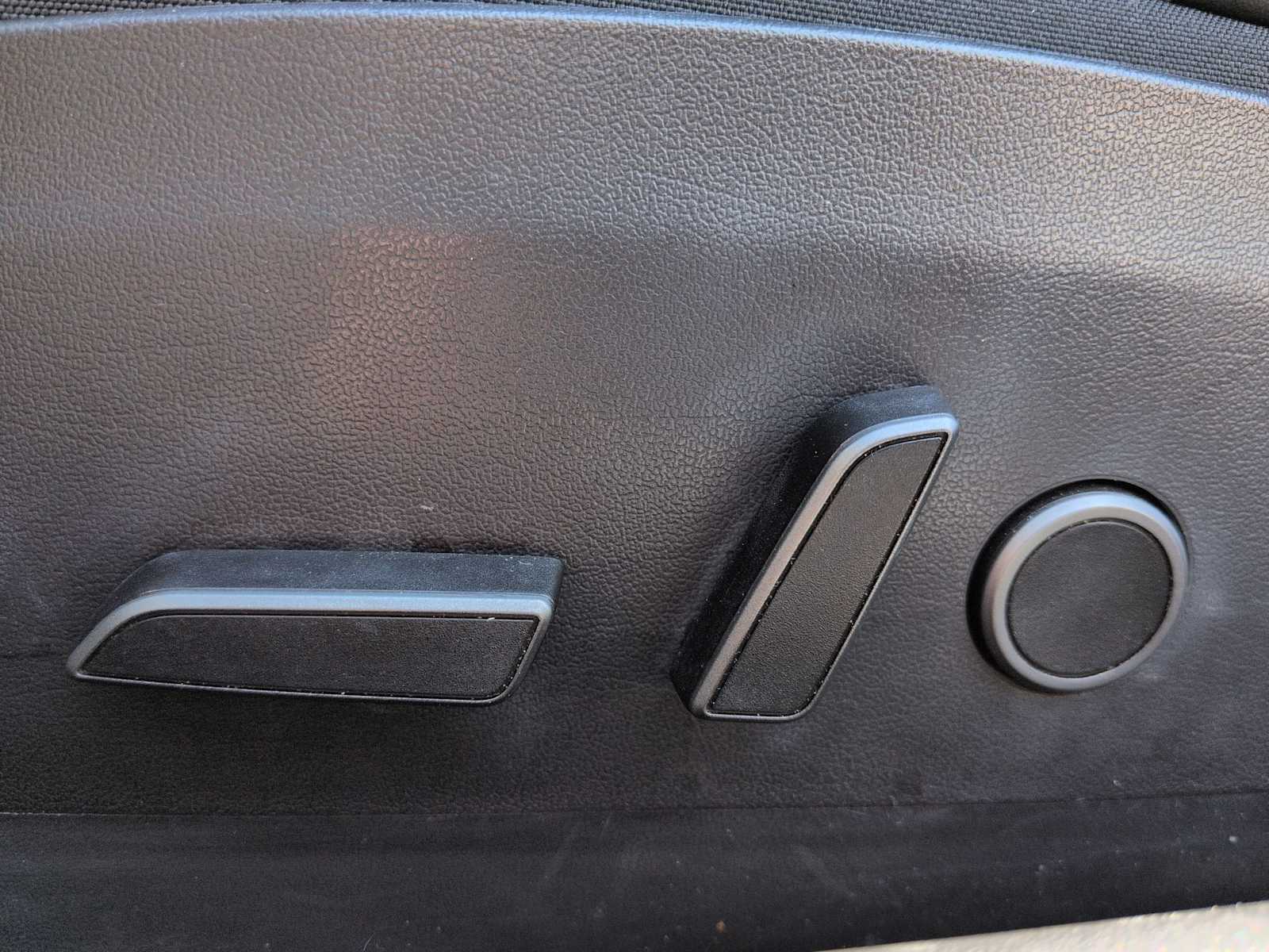 Thumbnail: 2022 Tesla Model 3 - 17