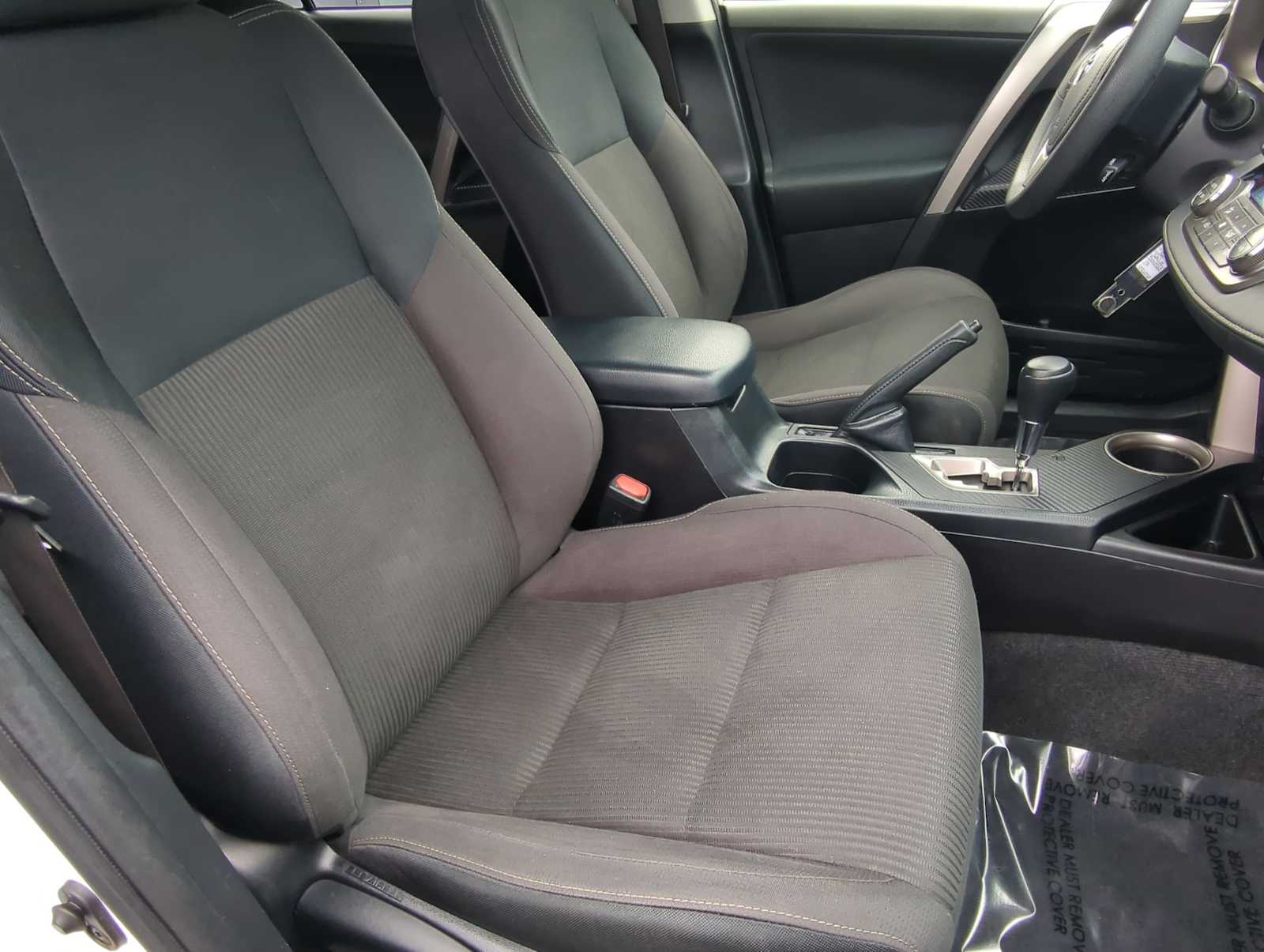 Thumbnail: 2015 Toyota RAV4 - 23