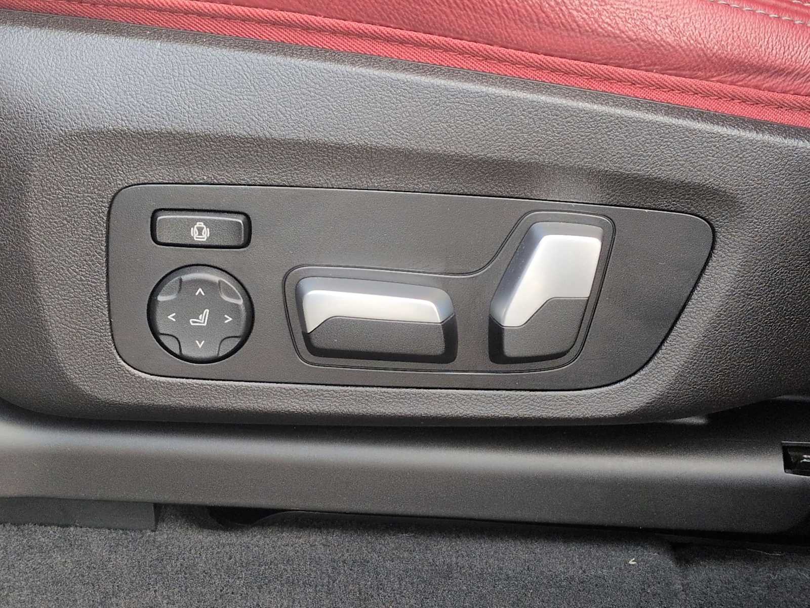 Thumbnail: 2023 BMW X4 - 17