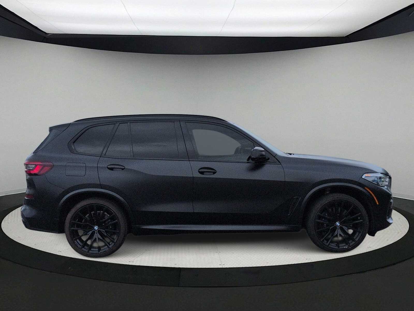Thumbnail: 2021 BMW X5 - 9