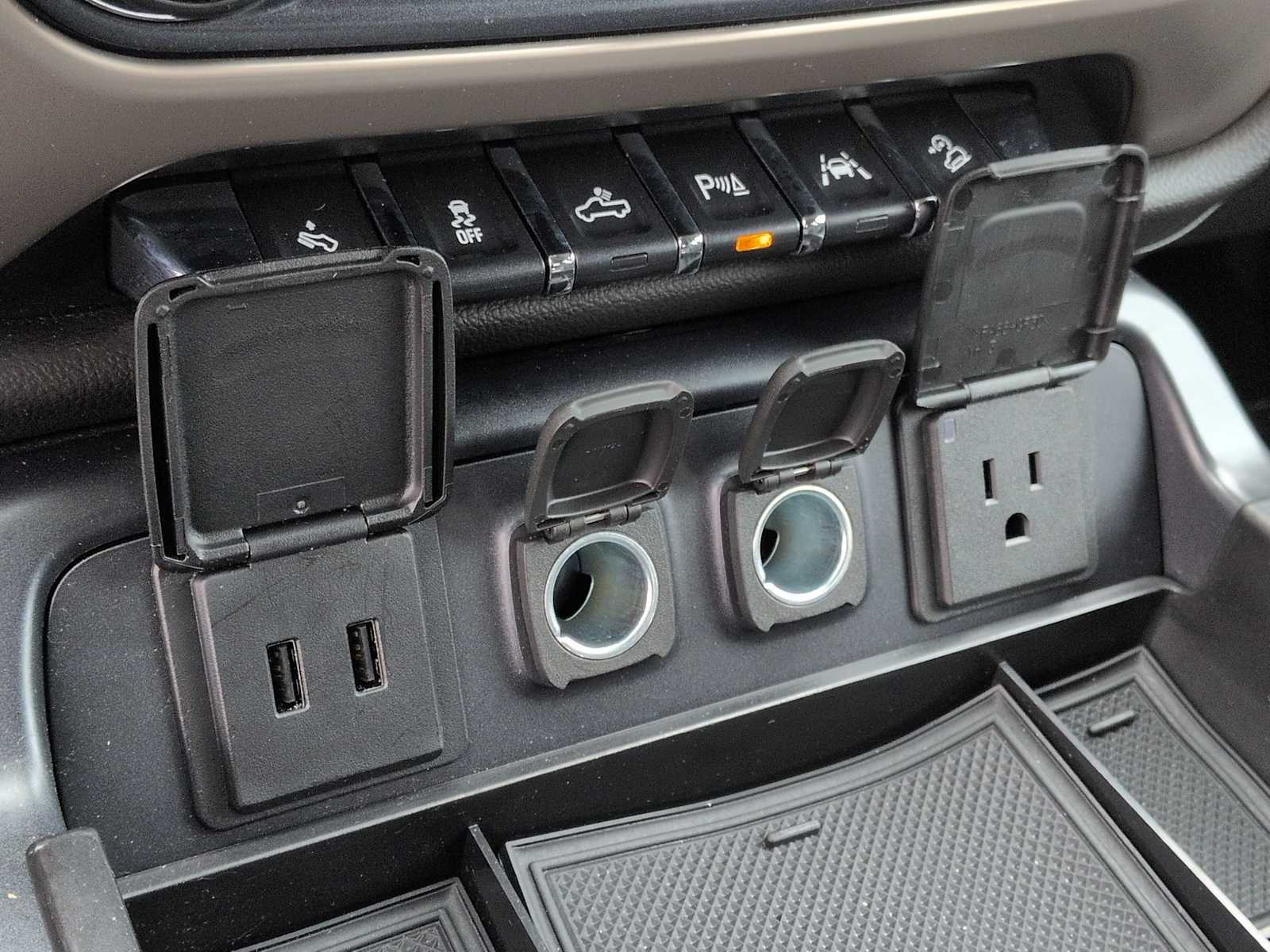 Thumbnail: 2018 GMC Sierra 1500 - 31