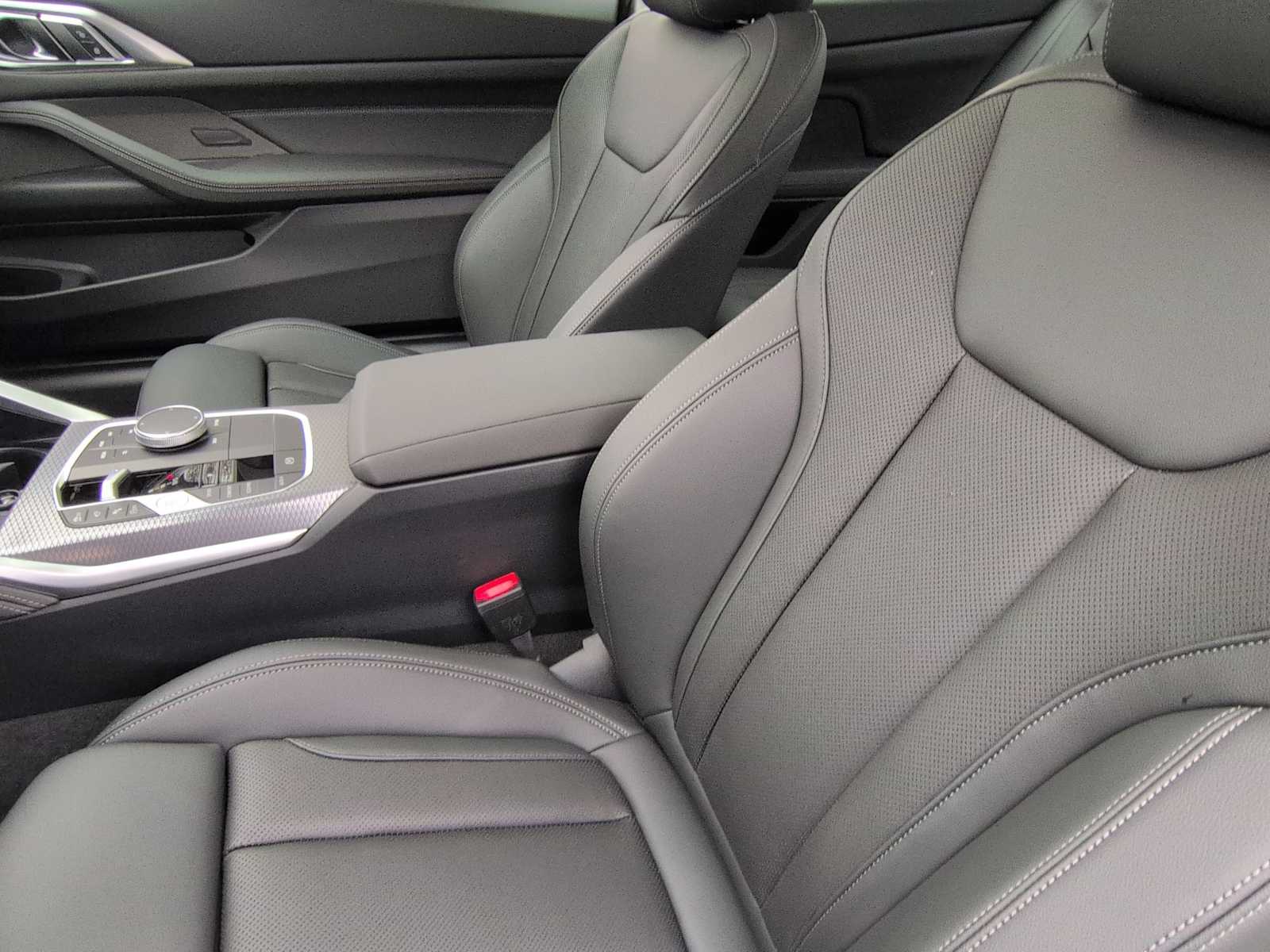 Thumbnail: 2026 BMW 4 Series - 17
