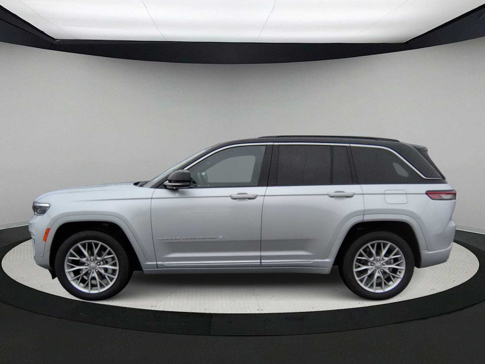 Thumbnail: 2024 Jeep Grand Cherokee - 5