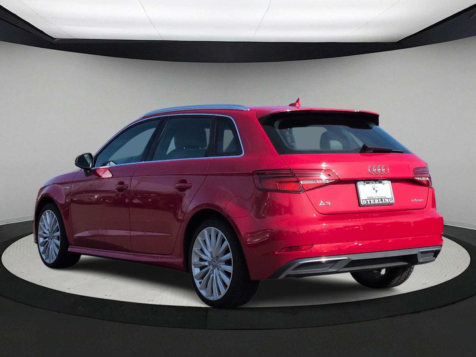 Thumbnail: 2017 Audi A3 e-tron - 6