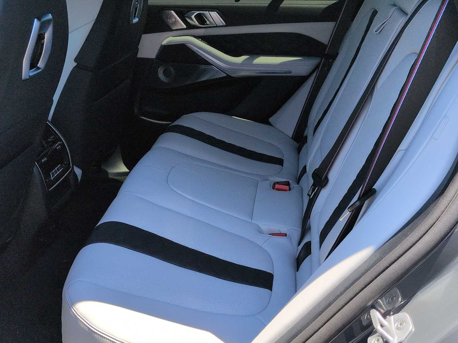 Thumbnail: 2026 BMW X5 - 21