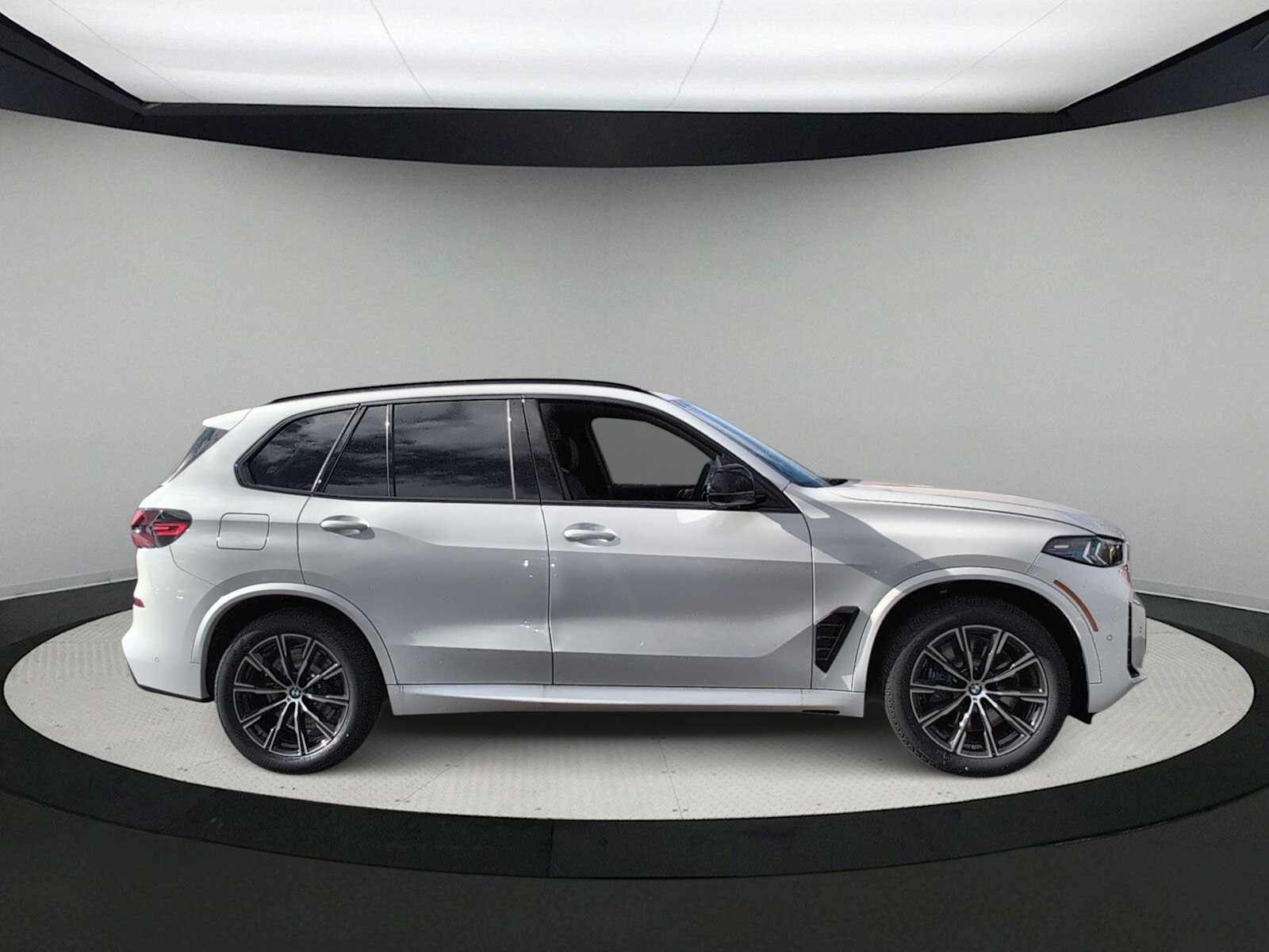 Thumbnail: 2026 BMW X5 - 9