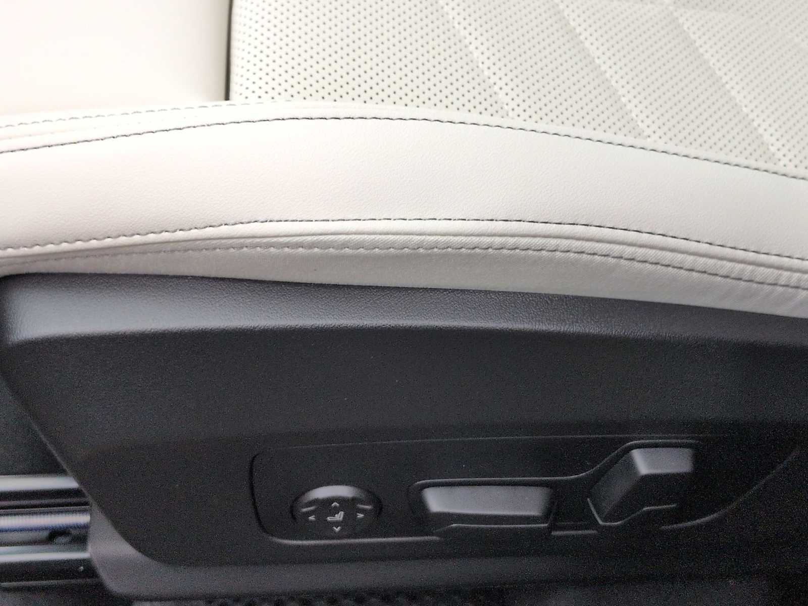 Thumbnail: 2026 BMW X1 - 18