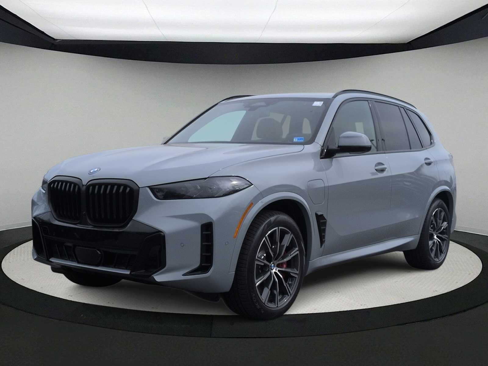 Thumbnail: 2026 BMW X5 - 4