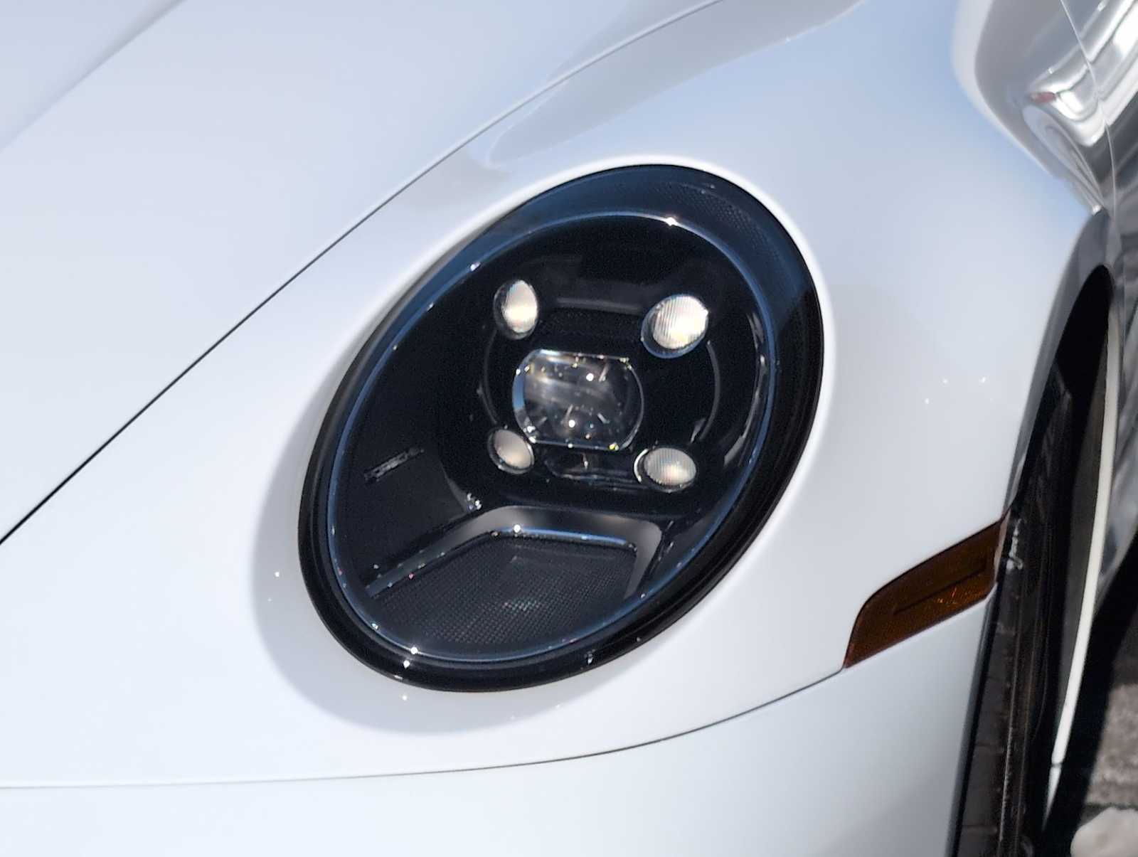 Thumbnail: 2020 Porsche 911 - 11