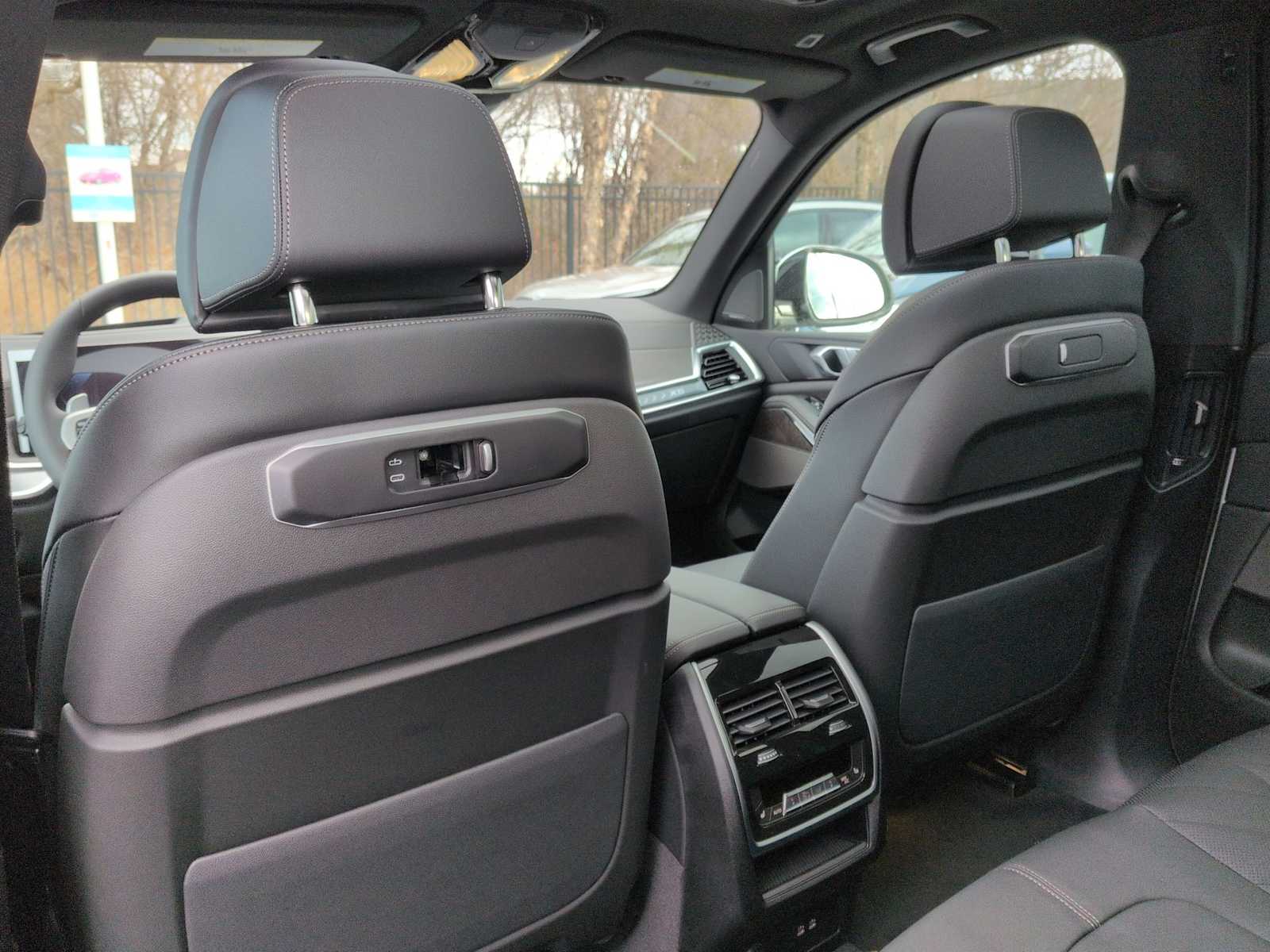 Thumbnail: 2026 BMW X5 - 19