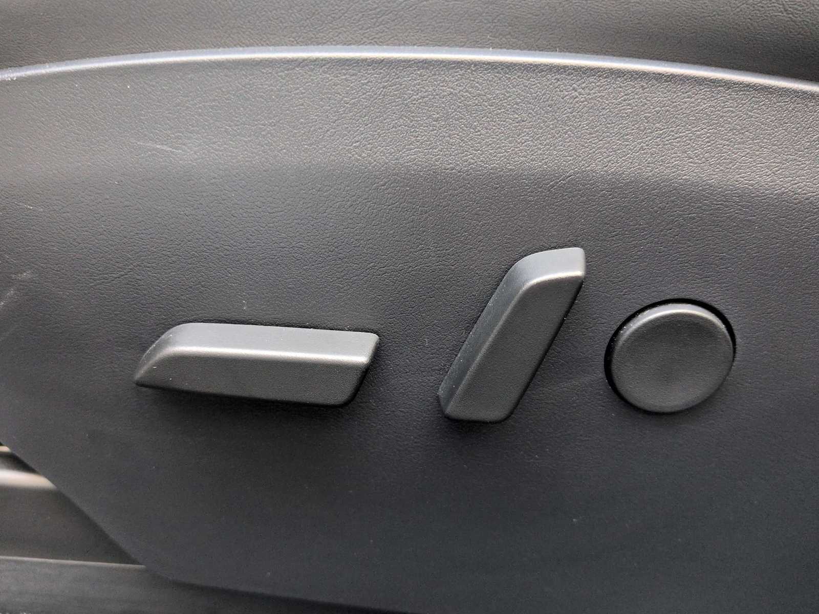 Thumbnail: 2020 Tesla Model S - 18