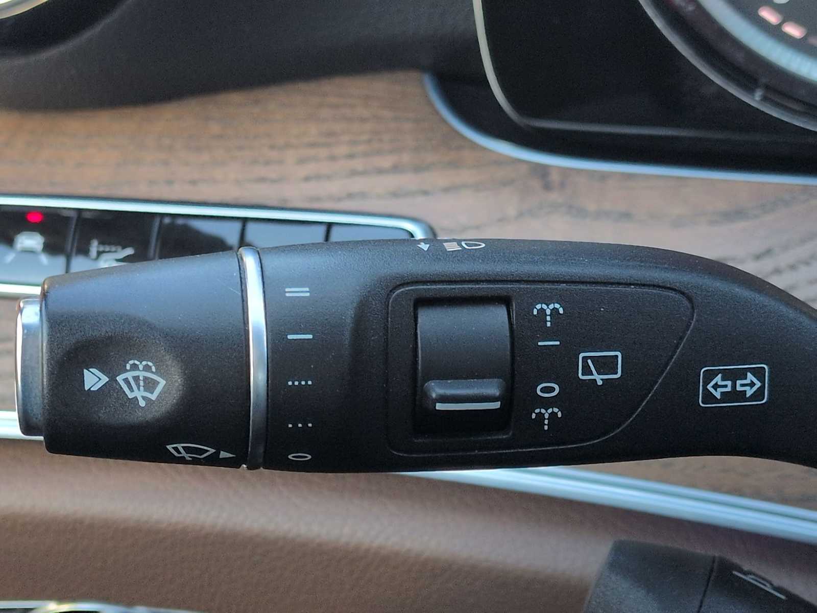 Thumbnail: 2017 Mercedes-Benz E-Class - 29