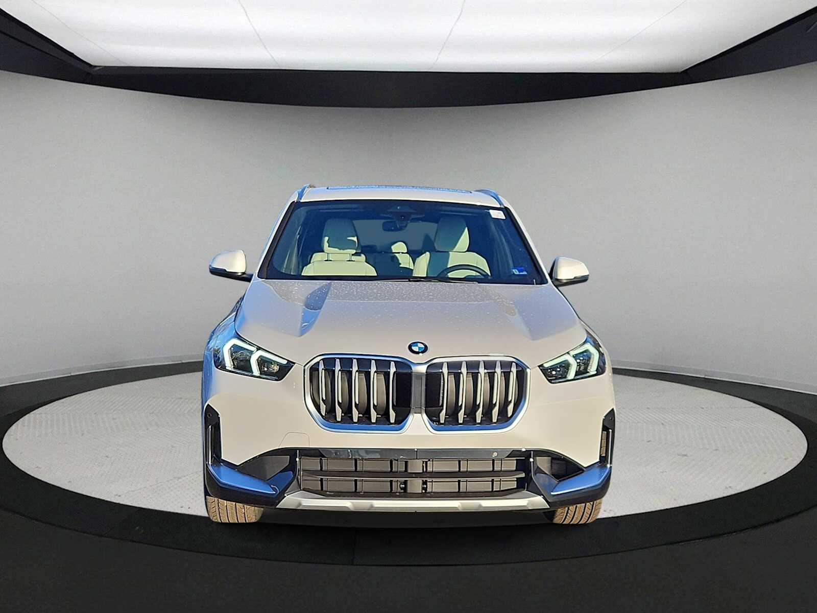 Thumbnail: 2026 BMW X1 - 3