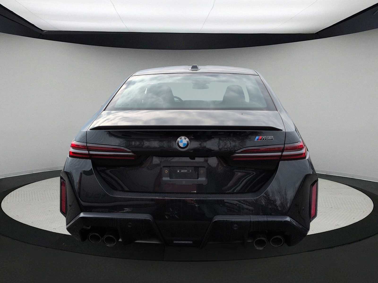 Thumbnail: 2026 BMW M5 - 7