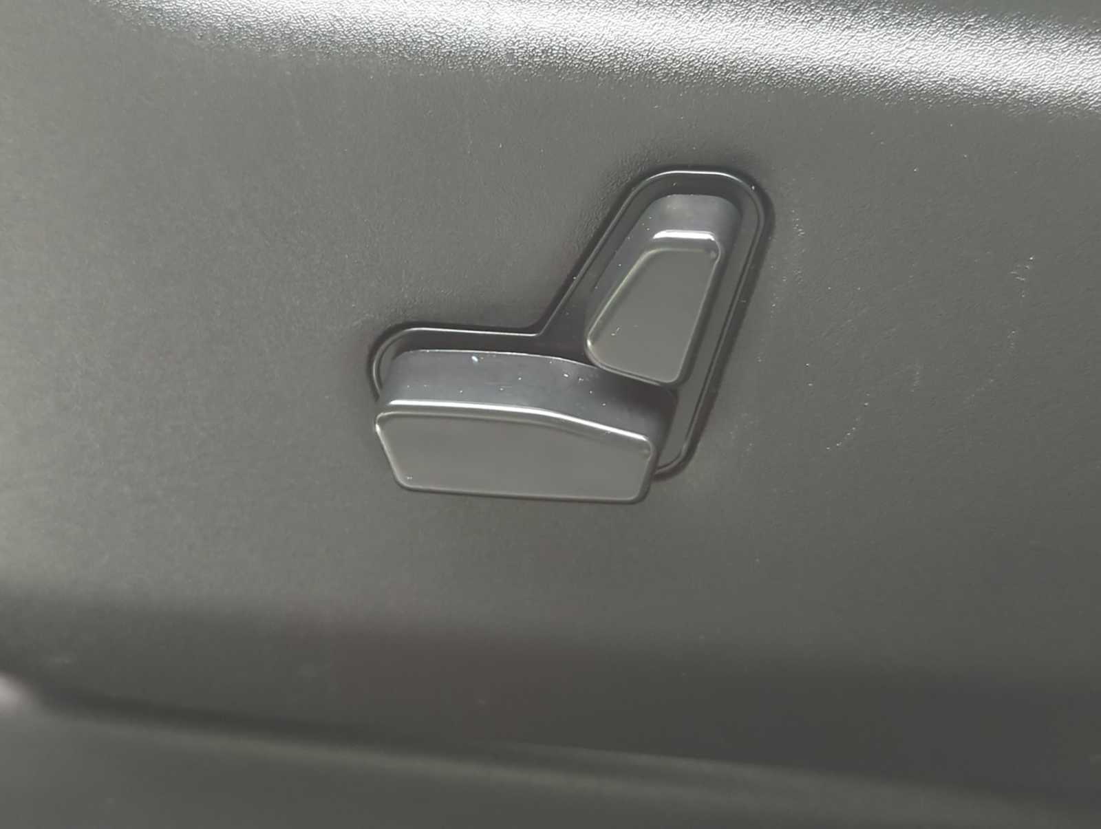 Thumbnail: 2023 Dodge Durango - 17