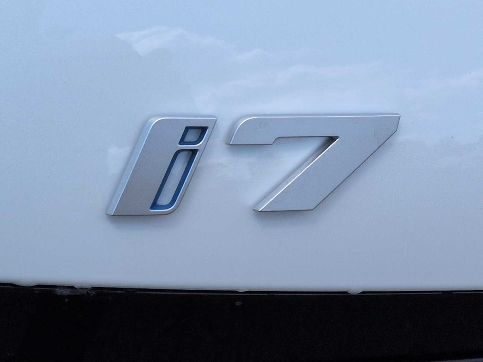 Thumbnail: 2026 BMW i7 - 13