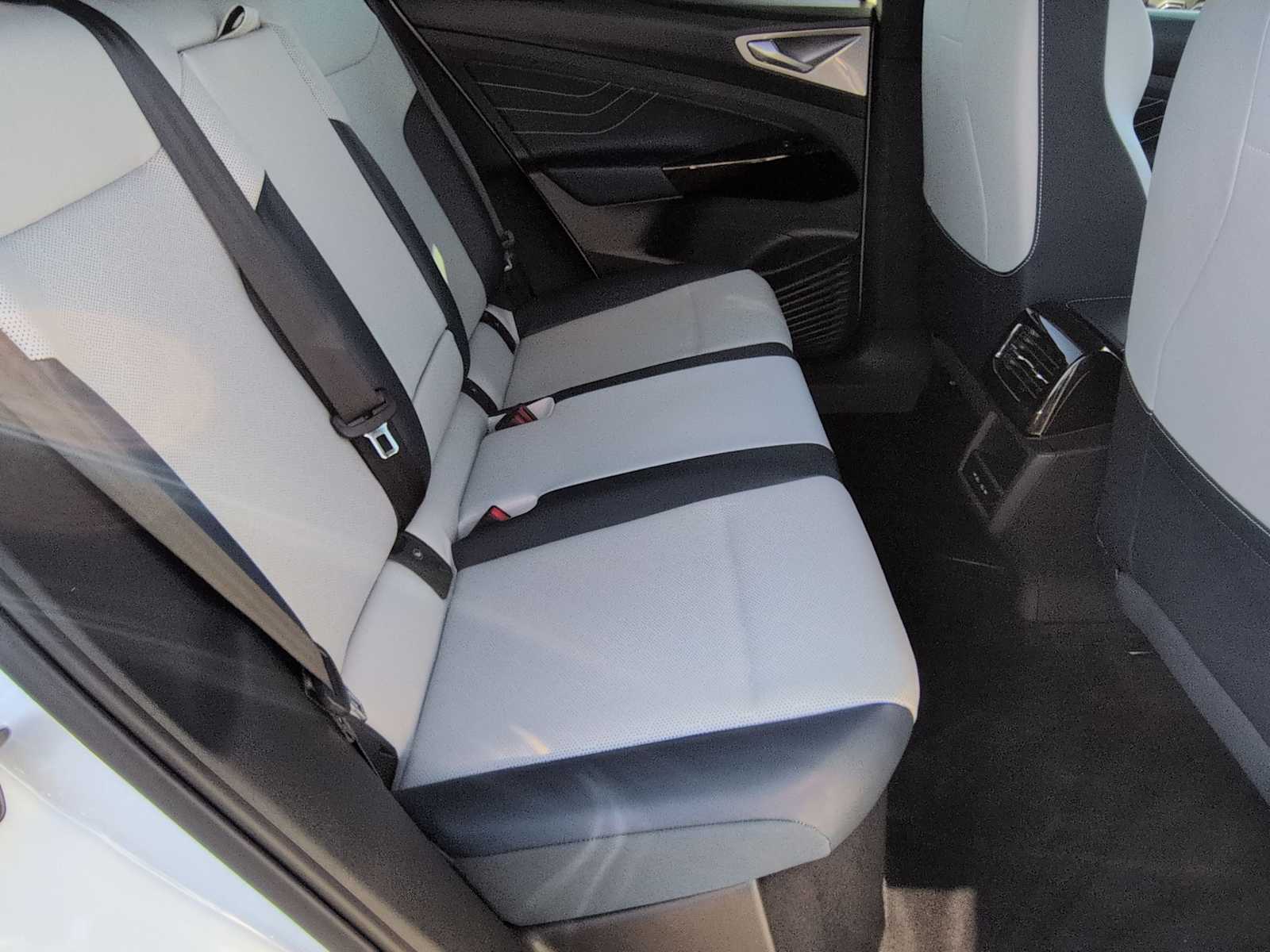 Thumbnail: 2024 Volkswagen ID.4 - 21