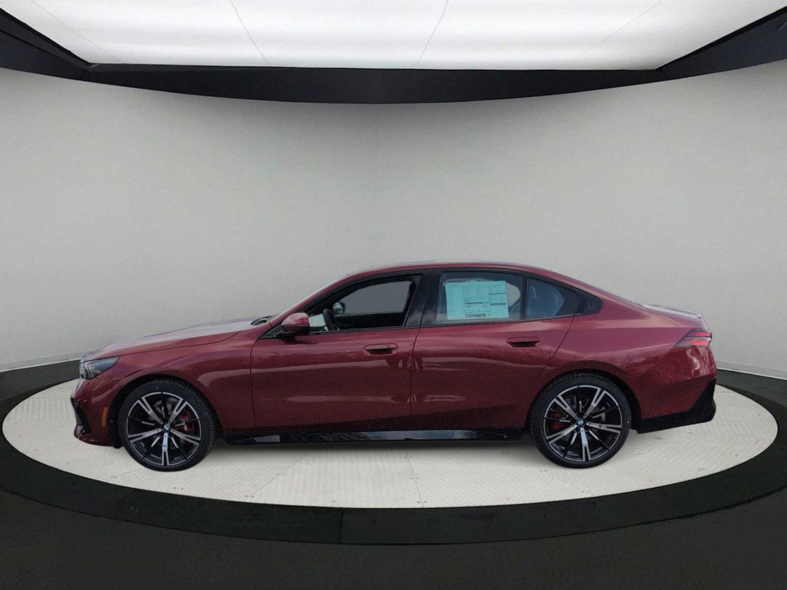 Thumbnail: 2026 BMW 5 Series - 5