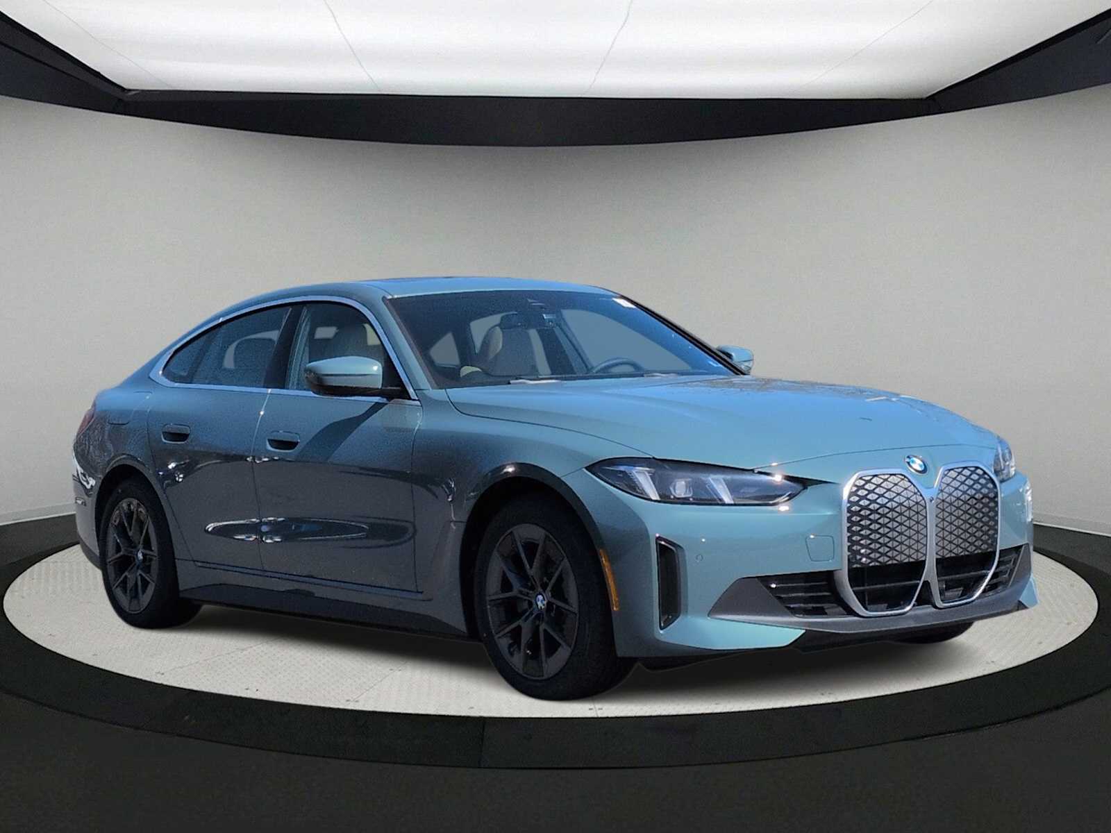 Thumbnail: 2026 BMW i4 - 2