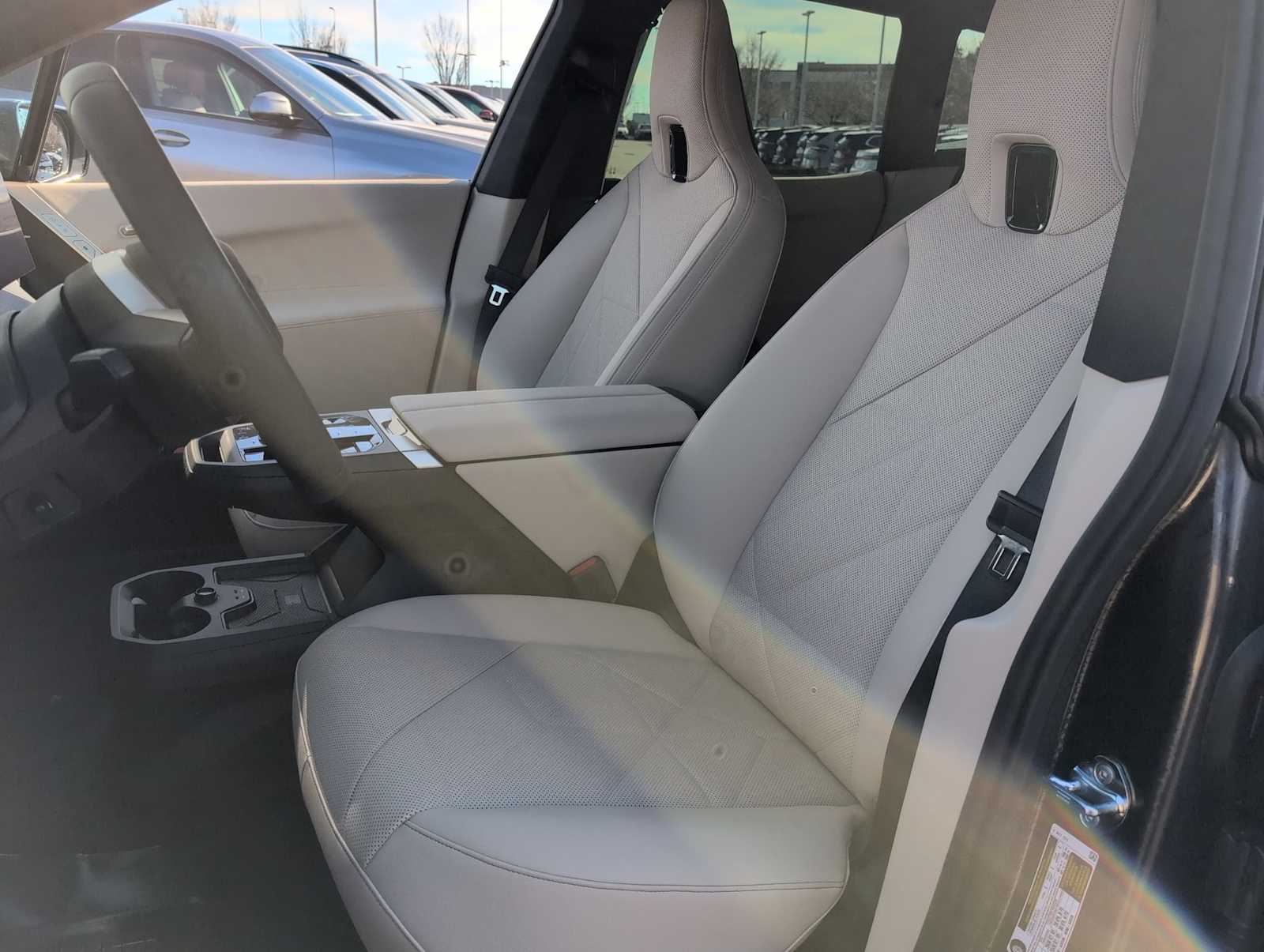 Thumbnail: 2026 BMW iX - 16