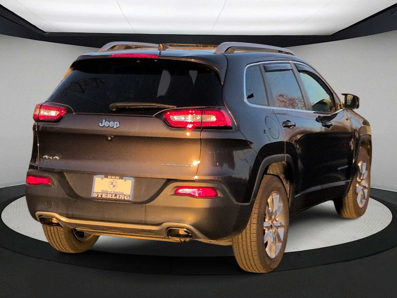 Thumbnail: 2016 Jeep Cherokee - 8