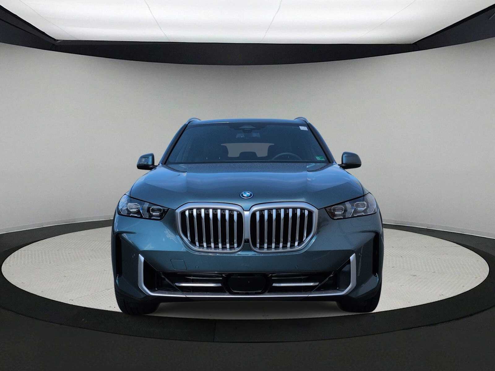 Thumbnail: 2026 BMW X5 - 3