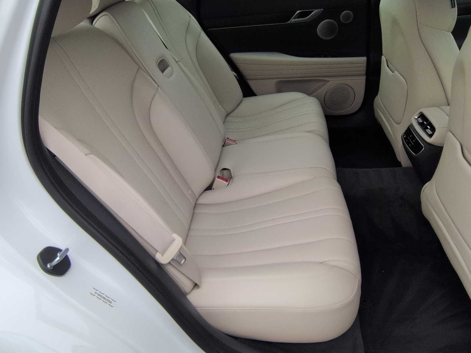 Thumbnail: 2022 Genesis G80 - 22