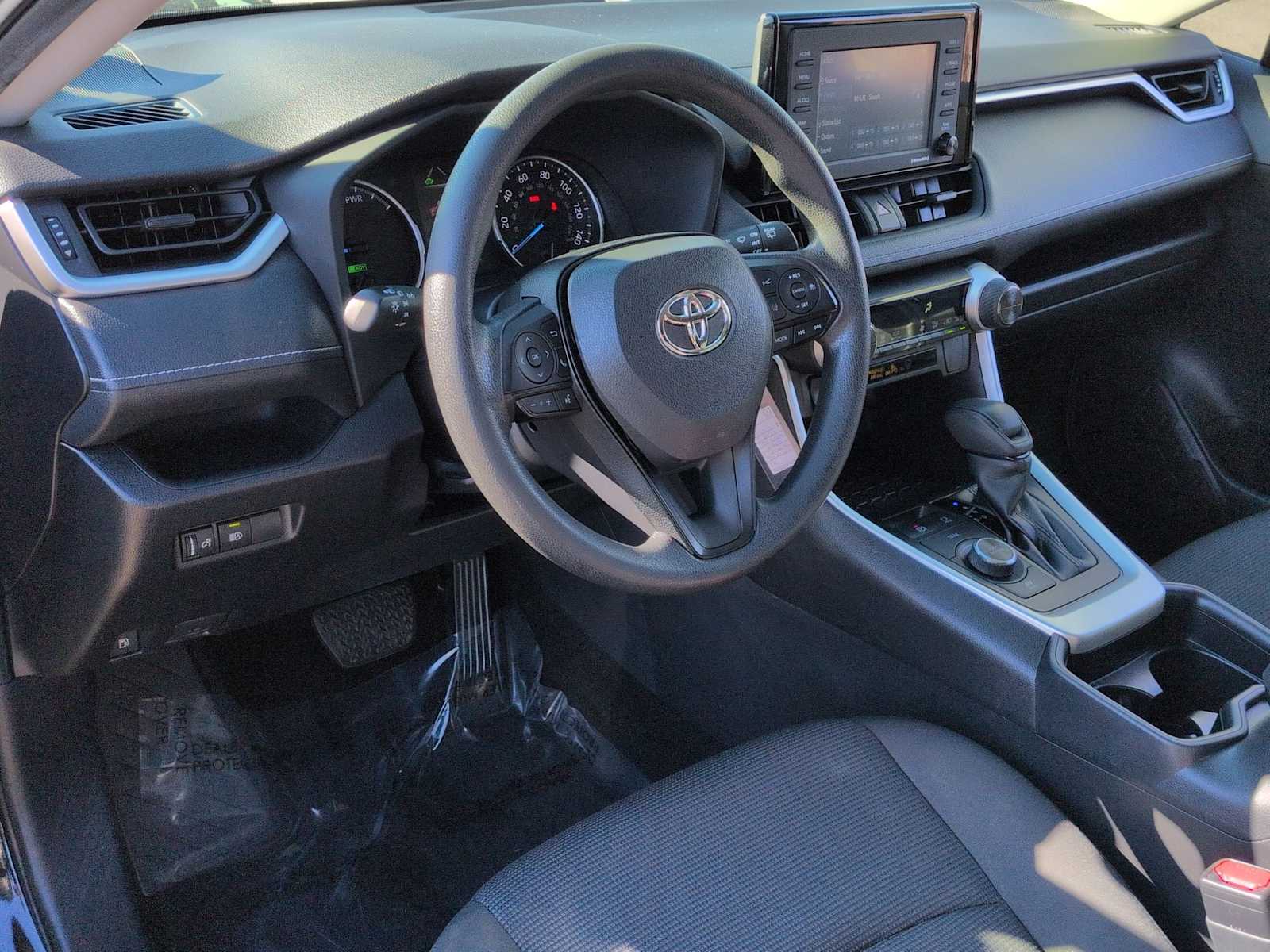 Thumbnail: 2021 Toyota RAV4 - 15