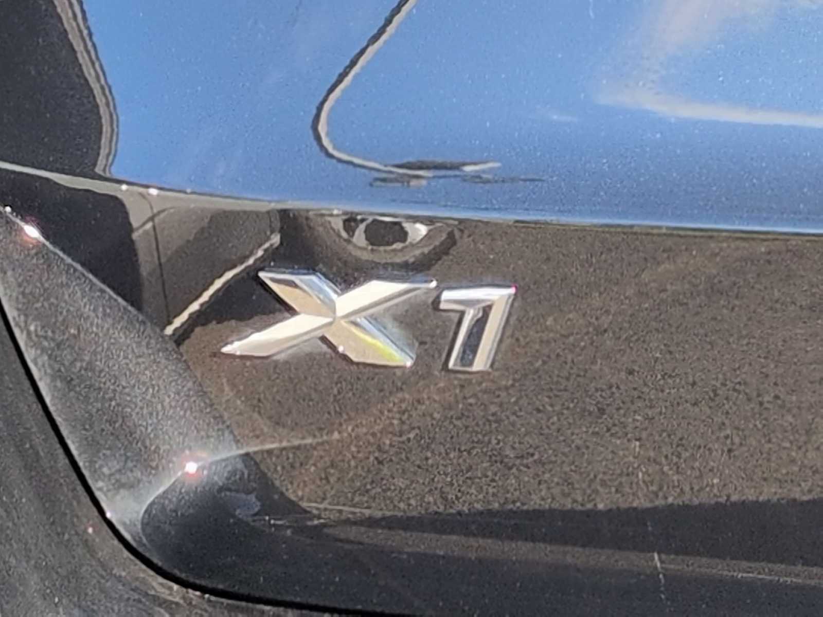 Thumbnail: 2025 BMW X1 - 11