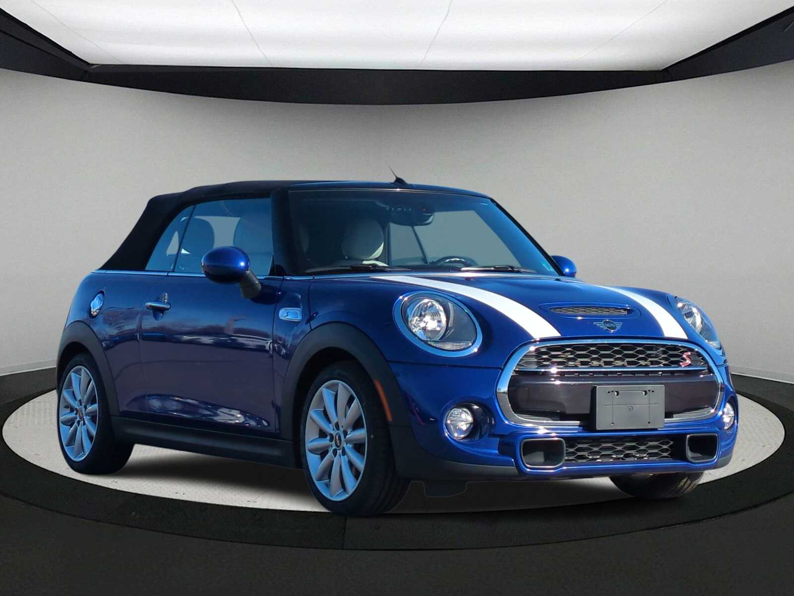 Thumbnail: 2019 MINI Cooper Convertible - 2