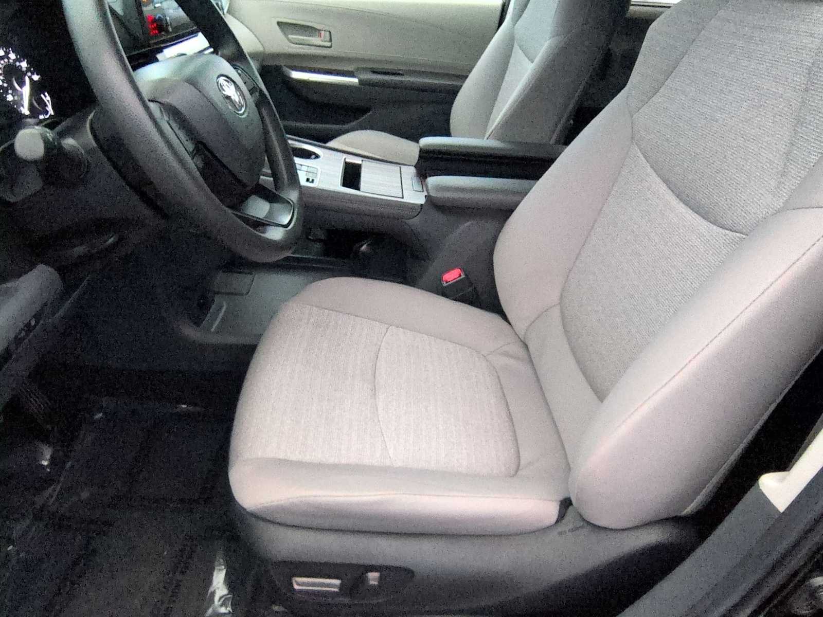 Thumbnail: 2024 Toyota Sienna - 17