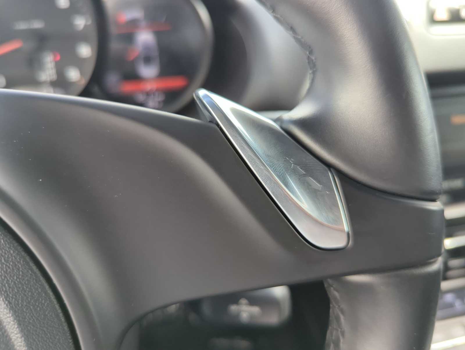 Thumbnail: 2014 Porsche Boxster - 23