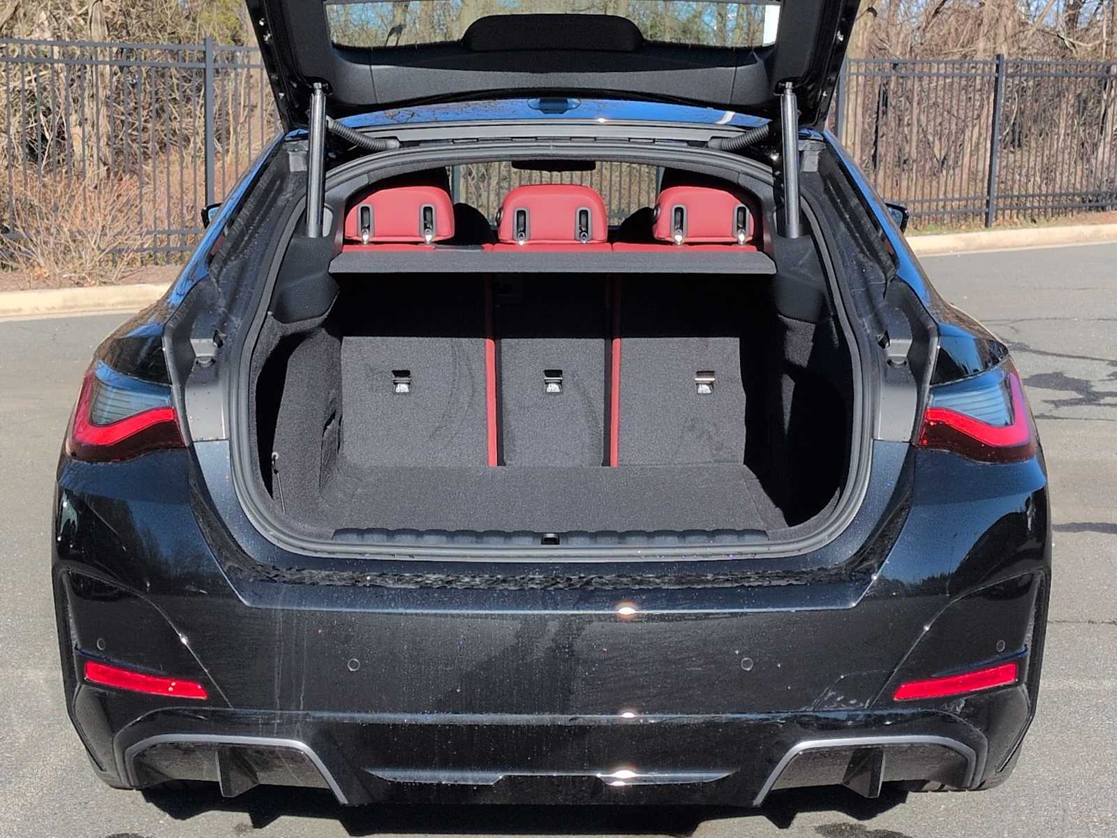 Thumbnail: 2026 BMW i4 - 36