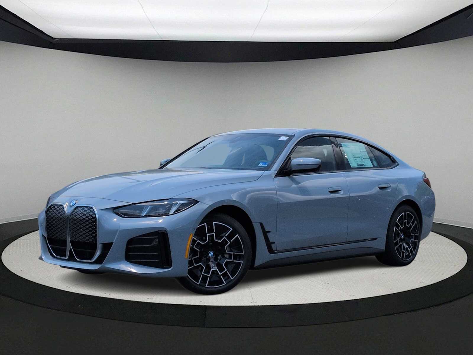 Thumbnail: 2026 BMW i4 - 1