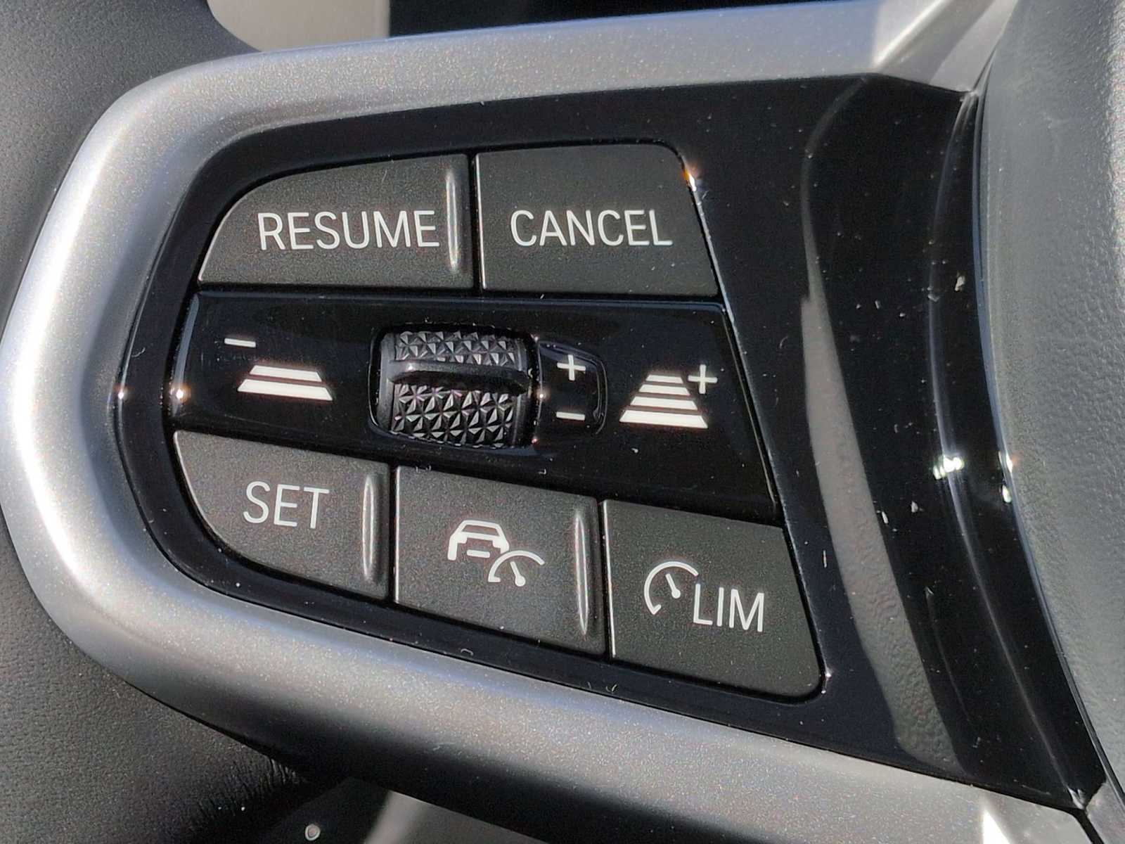 Thumbnail: 2025 BMW i4 - 26