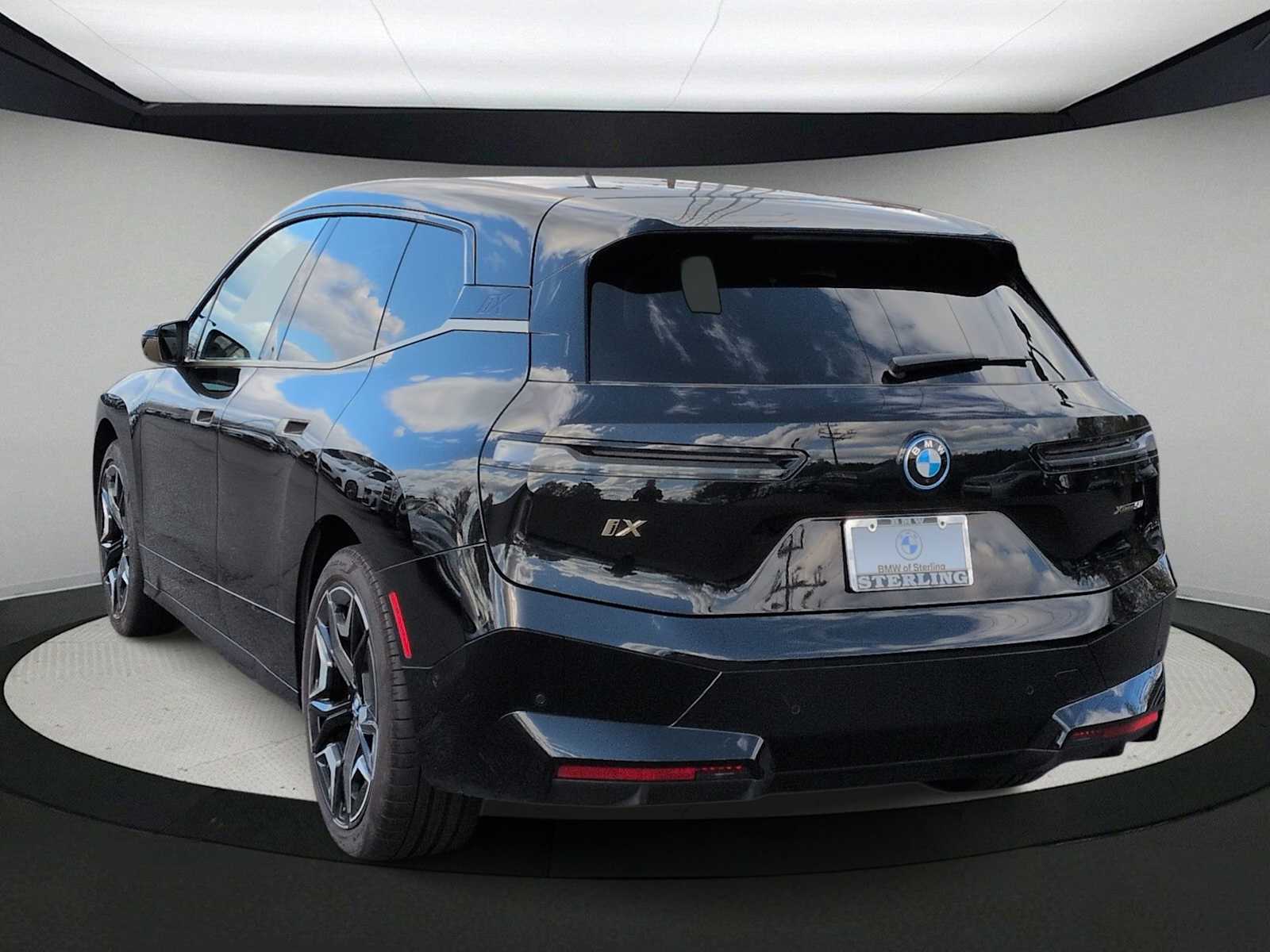 Thumbnail: 2023 BMW iX - 6