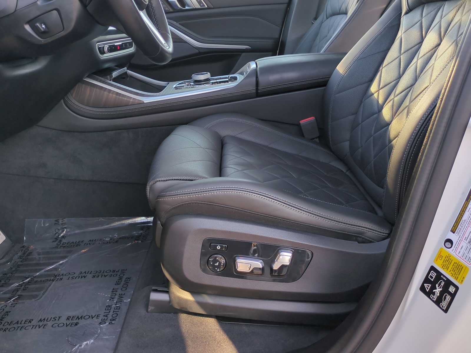 Thumbnail: 2023 BMW X7 - 16