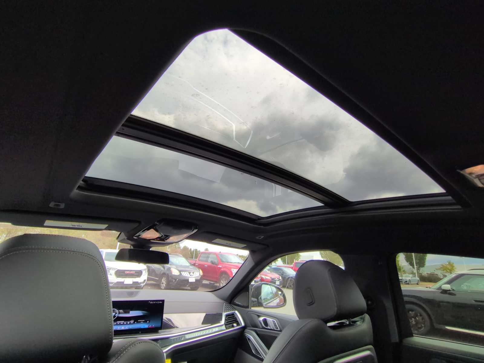 Thumbnail: 2026 BMW X6 - 23