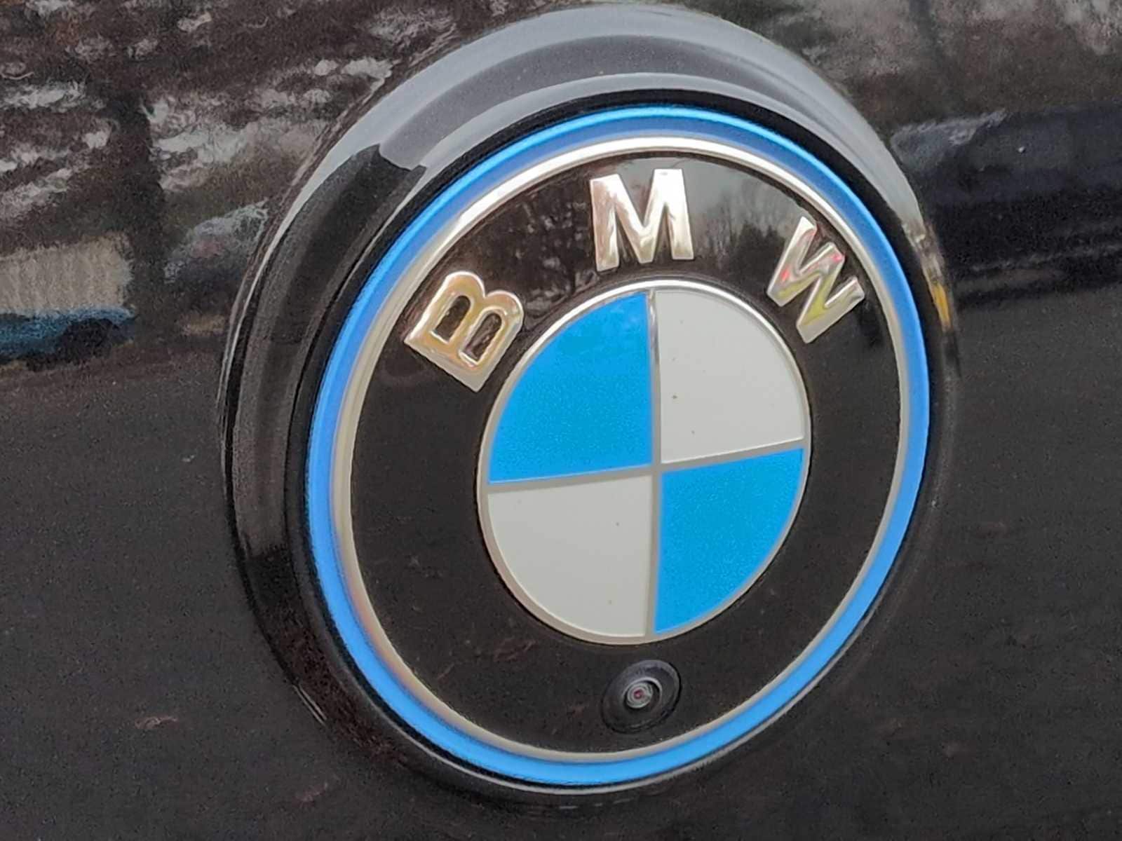 Thumbnail: 2025 BMW iX - 12