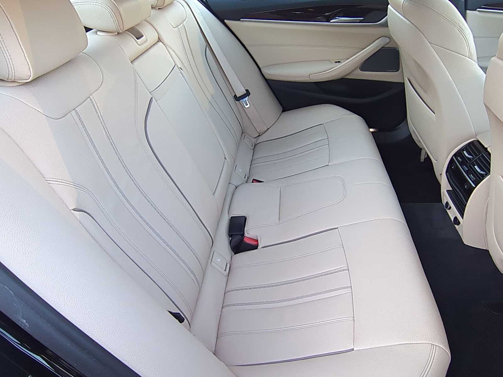 Thumbnail: 2017 BMW 5 Series - 21