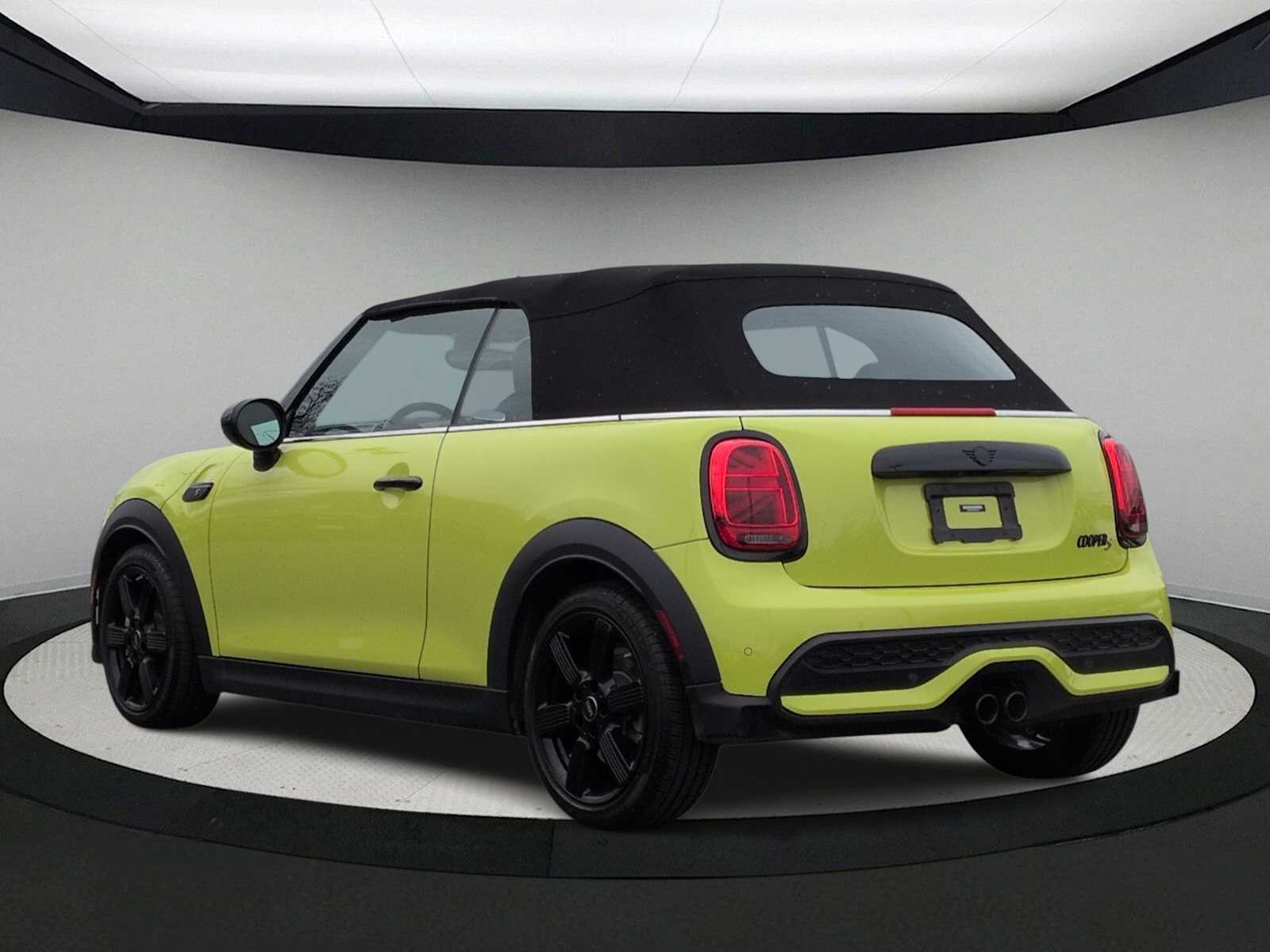 Thumbnail: 2024 MINI Cooper Convertible - 6