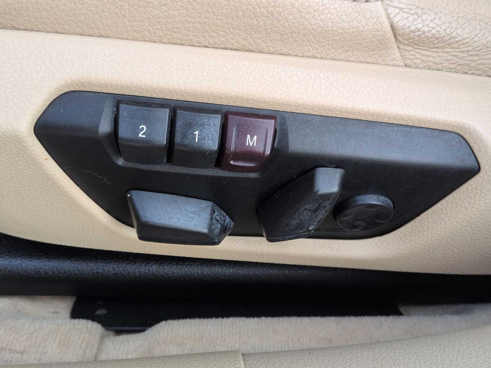 Thumbnail: 2014 BMW 3 Series - 18