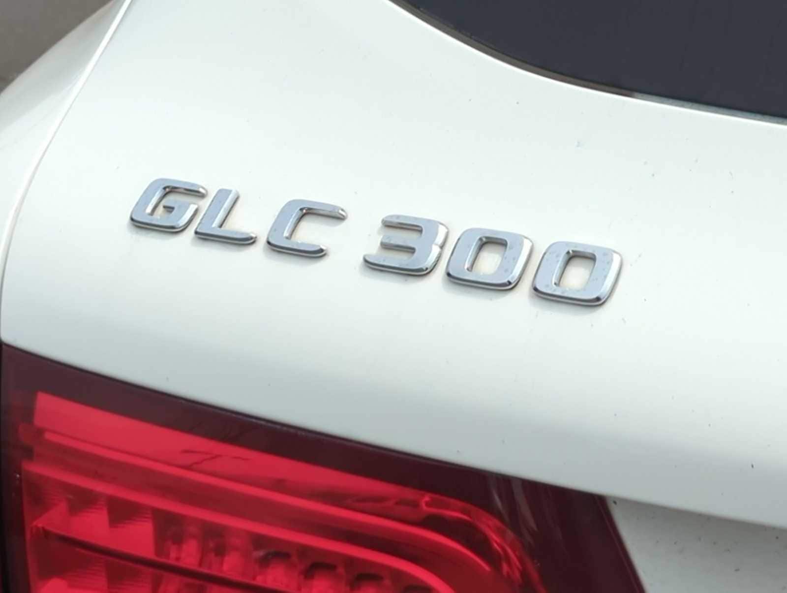 Thumbnail: 2017 Mercedes-Benz GLC - 12