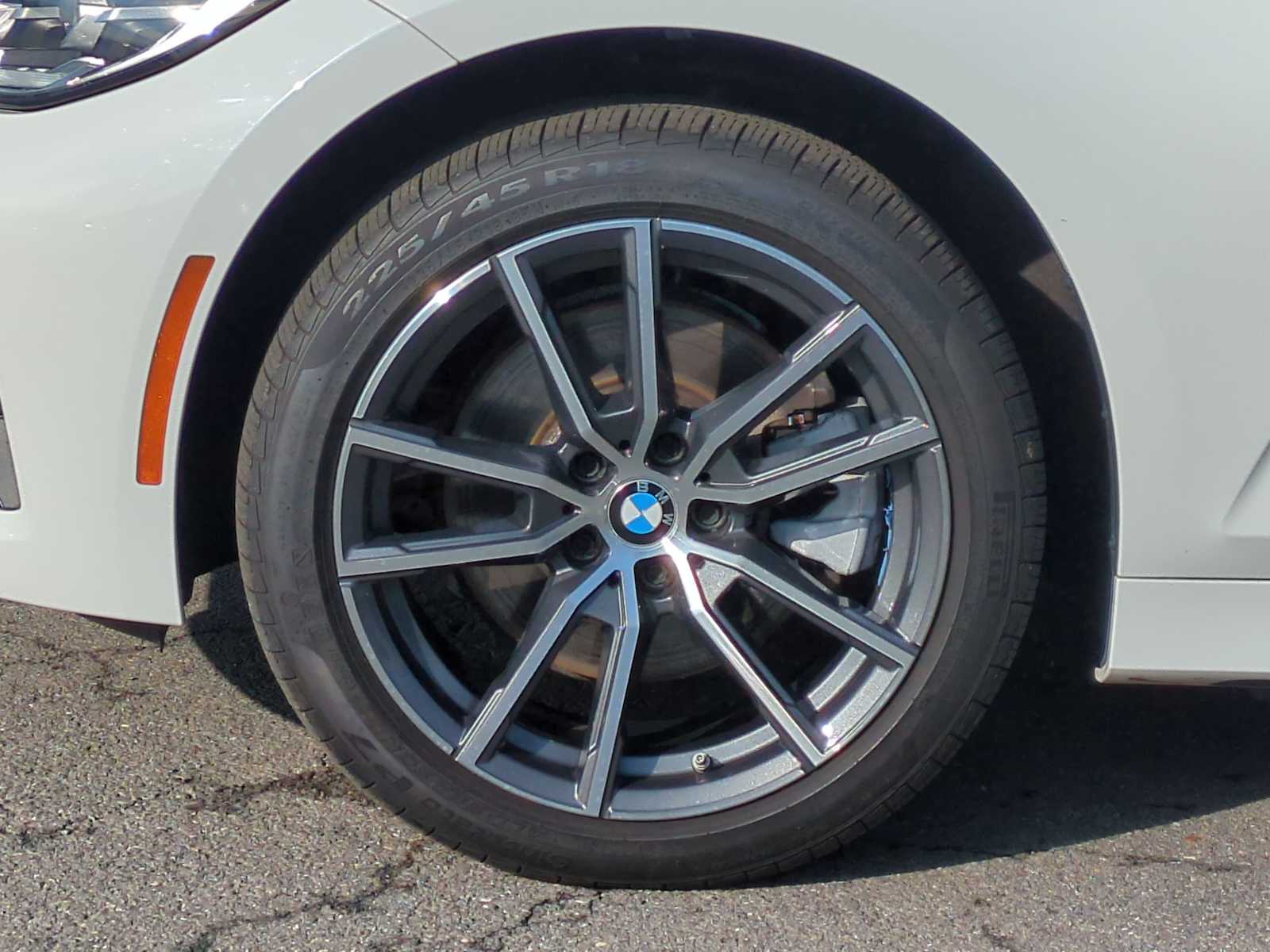 Thumbnail: 2022 BMW 3 Series - 14